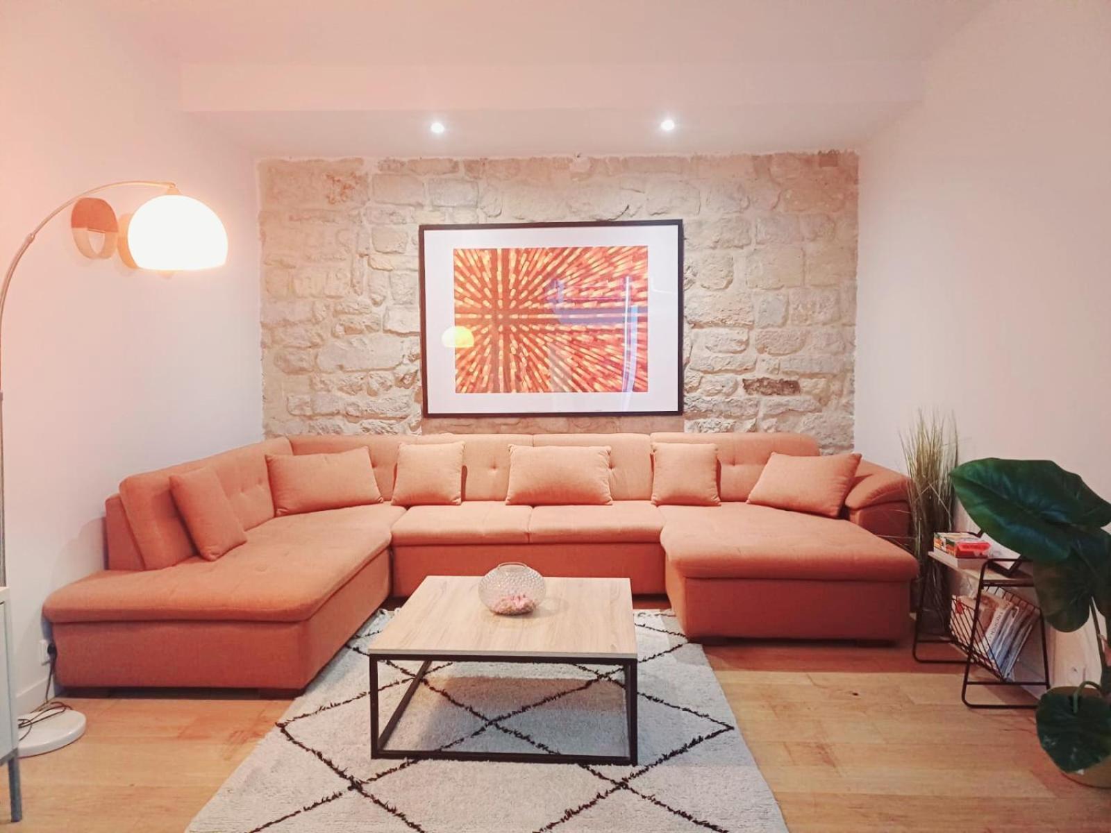 Appartement Loft Familial Au Coeur De Avec Clim, Arcade Et Baby-foot Proche Republique Et Canal St Martin Paris